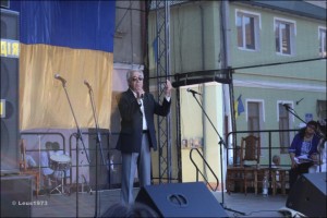 Співає заслужений артист України Володимир Коциловський